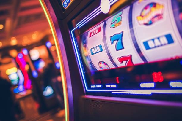 Live Roulette table on arena889 showing dealer, spinning wheel, and mobile betting interface